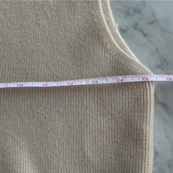 Club Monaco extra fine merino wool vest in Ivory - Picture 3 of 6